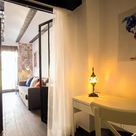 Apartman Window To Market Valencia